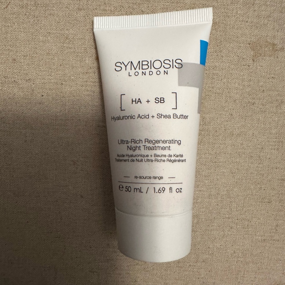 SYMBIOSIS [Hyaluronic Acid+Shea Butter] Ultra-Rich Regenerating Night Treatment